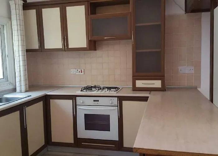 Suluca Homes Вилла Кирения