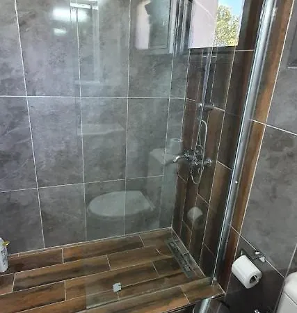 Suluca Homes 빌라 키레니아