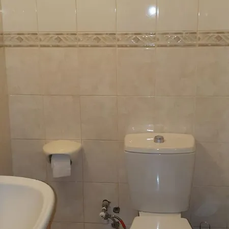 빌라 Suluca Homes 키레니아